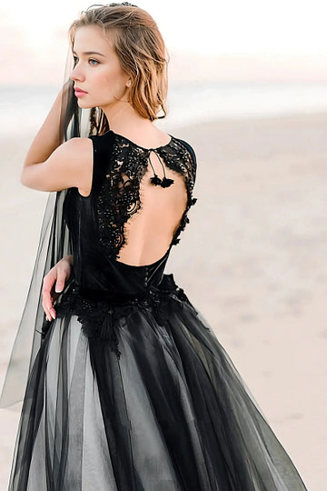 Leticia | Elegant Black Velvet Square Neck Wedding Dress with Gray Tulle Skirt - Black - PromDressClub