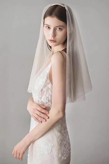 Akaks Simple Champagne Ives Short Veil for Wedding Image141912