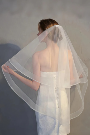 Akaks White Two Tier Lior Tulle Wedding Veils with Chapel Length Image297150