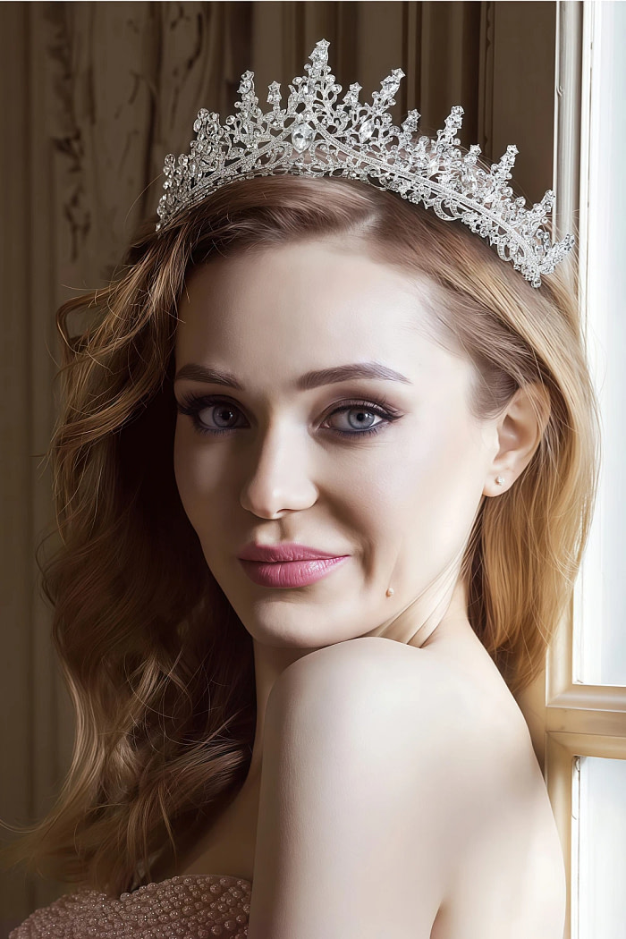 Akaks Hester Silver Metal Frame With White Crystal Sparkling Crystal Bridal Tiara Image989286